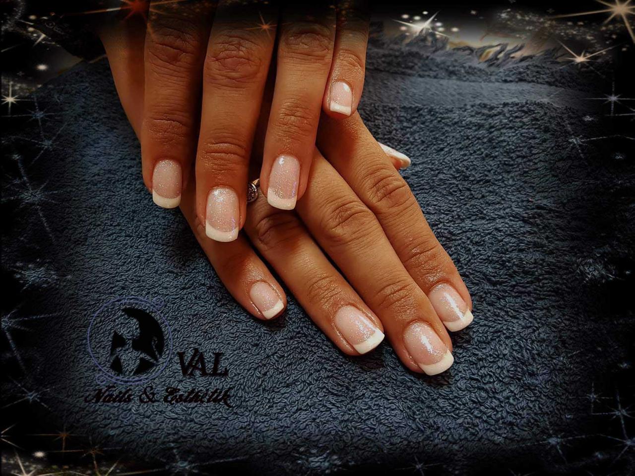 Pose en Gel french blanche & paillettes effet sirène