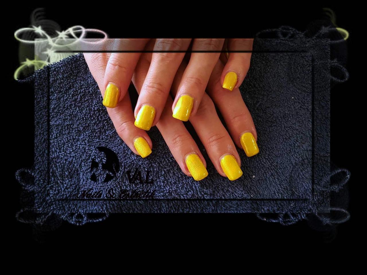 Vernis semi-permanent & Paillettes effet sirène