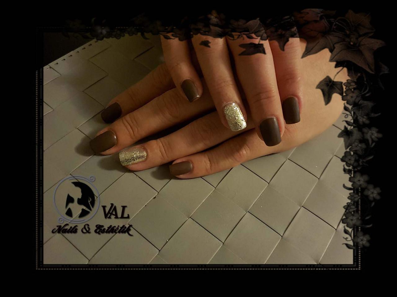 Vernis semi-permanent & déco's paillettes