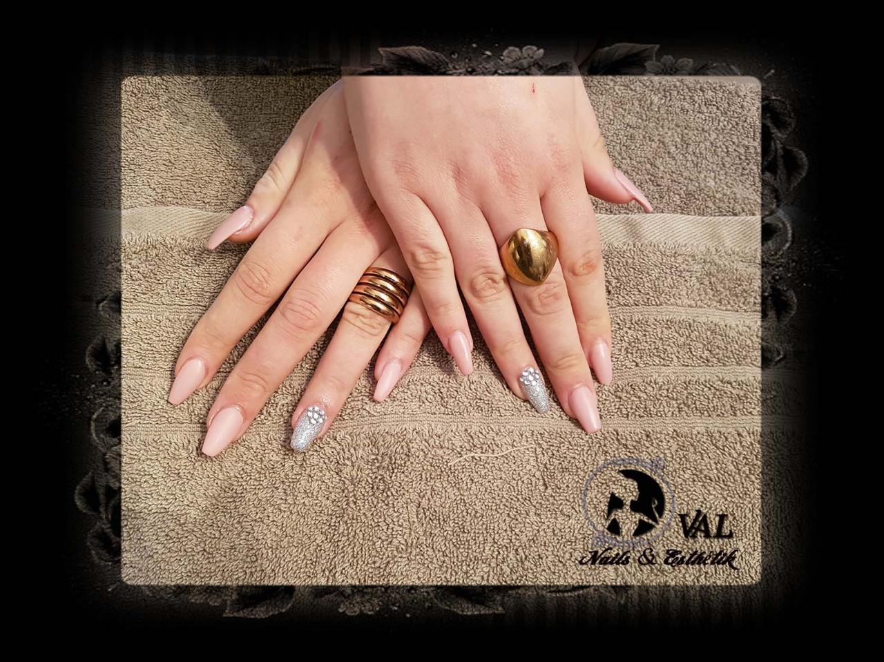 Pose Ongles en Vernis semi-permanent