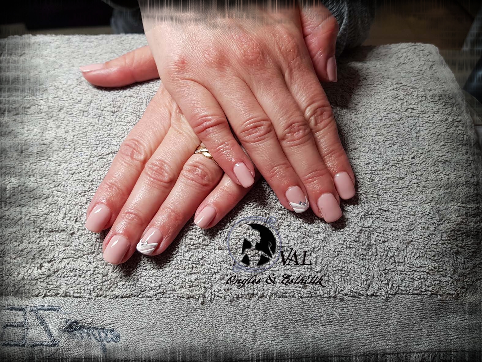 Ongles en gel Nude